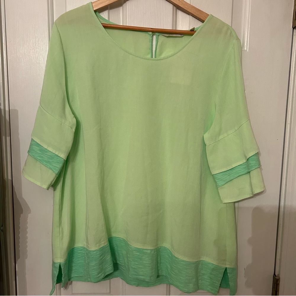 NWT Soft Surroundings Oakleigh‎ top Size L